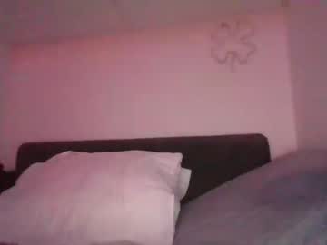 Modern girlfriend CHRIS CRUISEY (Chriscruisey) carefully rammed by determined vibrator on adult webcam