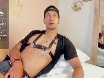 Foolish wife Chriss (Cristian_tanner) cheerfully humps with smooth fingers on online xxx cam
